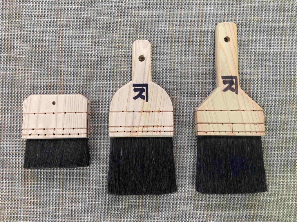 提灯のり・ナデ刷毛・傘刷毛